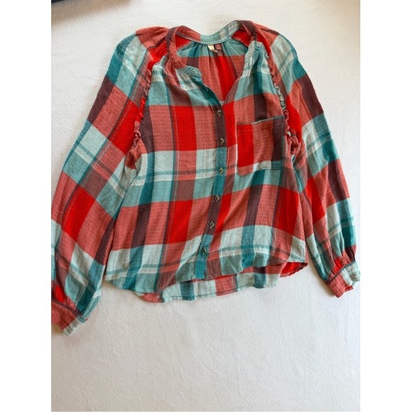 Pilcro Tops - Pilcro Plaid Button-Front Shirt - Red & Blue size M